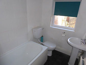 Bathroom - Beech Road, Wirral | Lighthouse Lettings