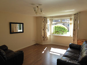 Lounge in St Aidan's Court, Birkenhead - Lighthouse Lettings