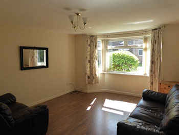 Lounge in St Aidan's Court, Birkenhead - Lighthouse Lettings